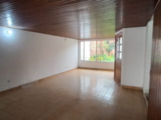 Foto 5 de En arriendo casa de dos niveles en Normandía, Bogotá