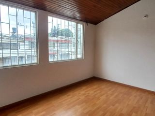 Foto 15 de En arriendo casa de dos niveles en Normandía, Bogotá