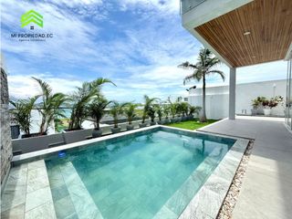 Foto 1 de Casa con piscina y vista al mar en Urbanizacion Ciudad del Mar – Manta