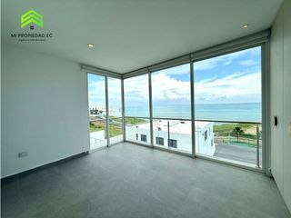 Foto 10 de Casa con piscina y vista al mar en Urbanizacion Ciudad del Mar – Manta