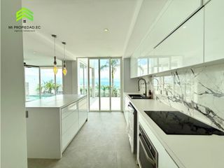 Foto 7 de Casa con piscina y vista al mar en Urbanizacion Ciudad del Mar – Manta