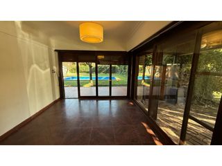 Foto 14 de ALQUILER RESIDENCIA DE CATEGORA CON PISCINA EN BARRIO LA FLORIDA