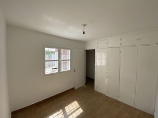 Foto 9 de Casa en venta de 2 dormitorios c/ cochera en Lujan