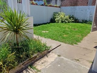 Foto 3 de Casa en venta de 2 dormitorios c/ cochera en Lujan