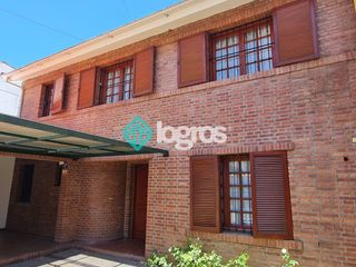 Foto 31 de Casa en venta 270 m2 en Tres Cerritos