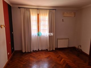 Foto 9 de Casa en venta 270 m2 en Tres Cerritos