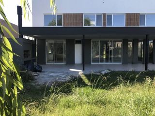 Foto 2 de Venta Casa 6 Amb Vista Interna en Las Liebres