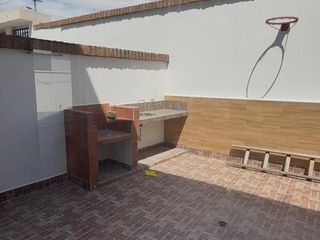 Foto 4 de Arriendo Casa en Cumbayá | Urbanización Privada