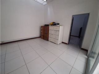 Foto 6 de Venta de casa-comercial Estación Hospital prado centro