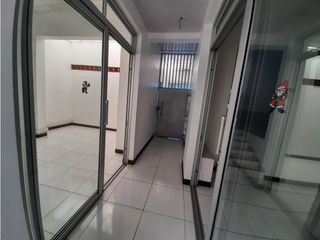 Foto 5 de Venta de casa-comercial Estación Hospital prado centro