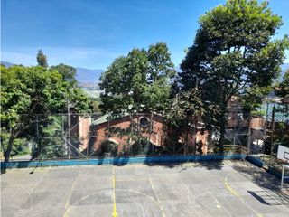 Foto 1 de Venta de casa segundo piso en Guayabal la colinita