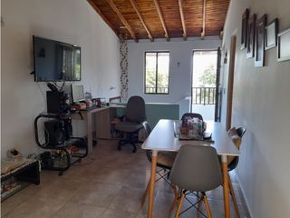 Foto 5 de Venta de casa segundo piso en Guayabal la colinita