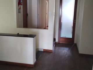 Foto 5 de PH TIPO CHALET DE 6 AMBIENTES EN PLANTA ALTA CON GARAJE, APTO PROFESIONAL Y APTO PARA VIVIENDA EN CHAUVIN