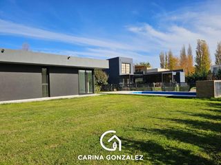Foto 1 de VENTA CASA NIVEL GERENCIAL B° PRIVADO SAUCES DEL LIMAY NEUQUEN CAPITAL