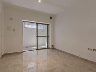 Foto 2 de Departamento en venta barrio pichincha 1 dormitorio luminoso patio