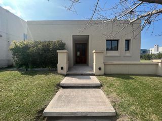 Foto 3 de Casa en 1 planta con 3 dorm - Las Tipas, Nordelta