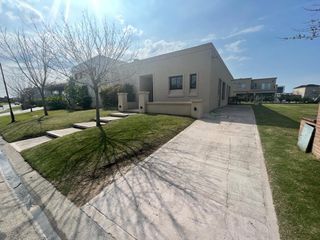 Foto 1 de Casa en 1 planta con 3 dorm - Las Tipas, Nordelta