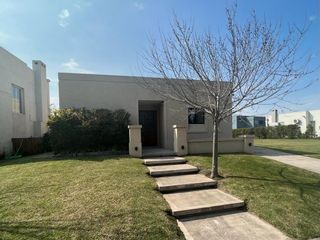 Foto 2 de Casa en 1 planta con 3 dorm - Las Tipas, Nordelta