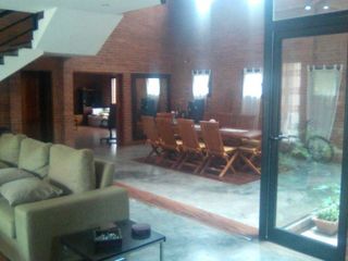 Foto 4 de CASA EN VENTA  Z/AV. CHACABUCO Y AV. LAVALLE