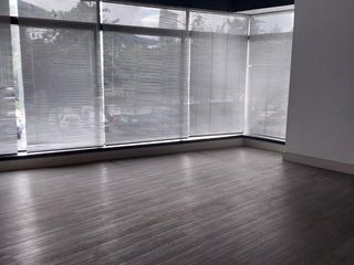 Foto 5 de Rento Oficina en Av. De los Shyris