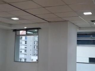 Foto 9 de Rento linda oficina 105m2 en Av. De los Shyris
