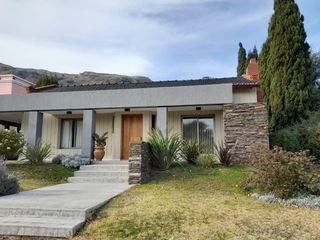 Foto 1 de VENTA Casa 3 dormitorios. Los Quebrachos I