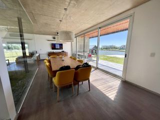 Foto 6 de VENTA CASA A LA LAGUNA BARRIO SAN SEBASTIAN A1