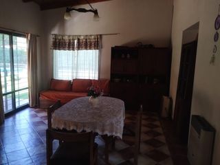 Foto 13 de Alquiler Casa Dos Dormitorios Jardin Parquizado. Funes Garita 18