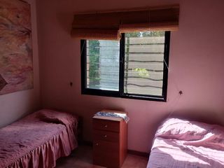Foto 9 de Alquiler Casa Dos Dormitorios Jardin Parquizado. Funes Garita 18