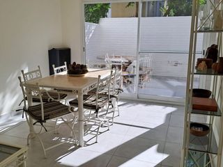 Foto 1 de Duplex en Pinamar para 6. Comodidad y Ubicacion Perfecta - 2 Dormitorios con Patio y Parrilla