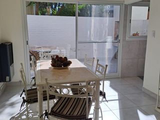Foto 2 de Duplex en Pinamar para 6. Comodidad y Ubicacion Perfecta - 2 Dormitorios con Patio y Parrilla