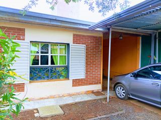 Foto 2 de Casa en Venta en Jardin America Barrio 100 viv. Los Lapachos