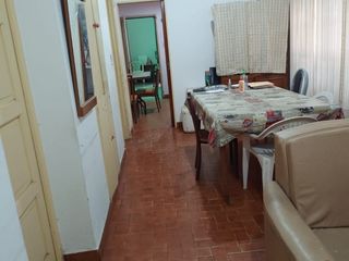 Foto 2 de Venta casa 4 ambientes c/ terreno, Villa Lugano