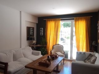 Foto 3 de Planta baja con jardin urbana