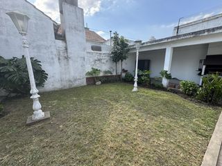 Foto 16 de Venta Casa 4 ambientes con garage y fondo lote de 10 x 29 - Villa Lugano