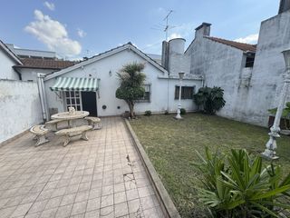 Foto 14 de Venta Casa 4 ambientes con garage y fondo lote de 10 x 29 - Villa Lugano