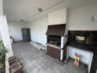 Foto 17 de Venta Casa 4 ambientes con garage y fondo lote de 10 x 29 - Villa Lugano