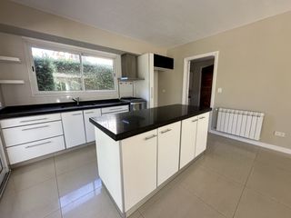 Foto 11 de Casa en alquiler en Barrio Rumenco
