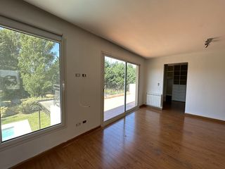 Foto 17 de Casa en alquiler en Barrio Rumenco