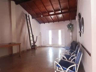 Foto 4 de VENTA CASA 5 AMBIENTES CON COCHERA