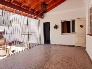 Foto 6 de VENTA CASA 5 AMBIENTES CON COCHERA