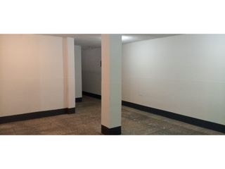 Foto 14 de La Kennedy, Local Comercial en Renta, 250m2, 1 Ambiente