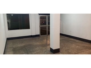 Foto 9 de La Kennedy, Local Comercial en Renta, 250m2, 1 Ambiente