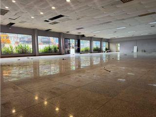 Foto 2 de Local en Alquiler 790 m² en Guayaquil, Av Carlos Julio Arosemena