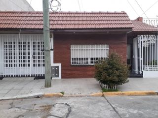 Foto 4 de Venta casa 4 ambientes, Villa Lugano