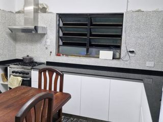 Foto 2 de CASA EN VENTA ZONA COMERCIAL (MENDOZA AL 1200)