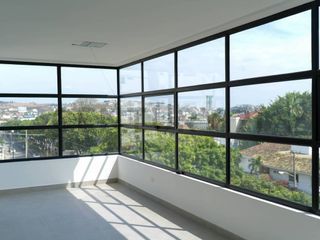 Foto 3 de Ejor. Oficina en venta en Ceibos: productividad y estilo en zona privilegiada