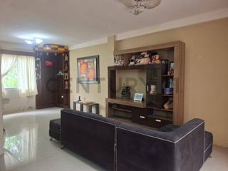 Foto 1 de Se vende Casa en Metrópolis 2F, Karig