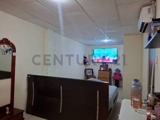 Foto 8 de Se vende Casa en Metrópolis 2F, Karig