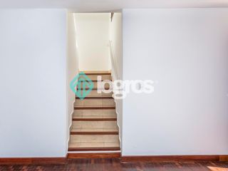 Foto 13 de Dúplex en venta de 3 dormitorios con cochera en Grand Bourg